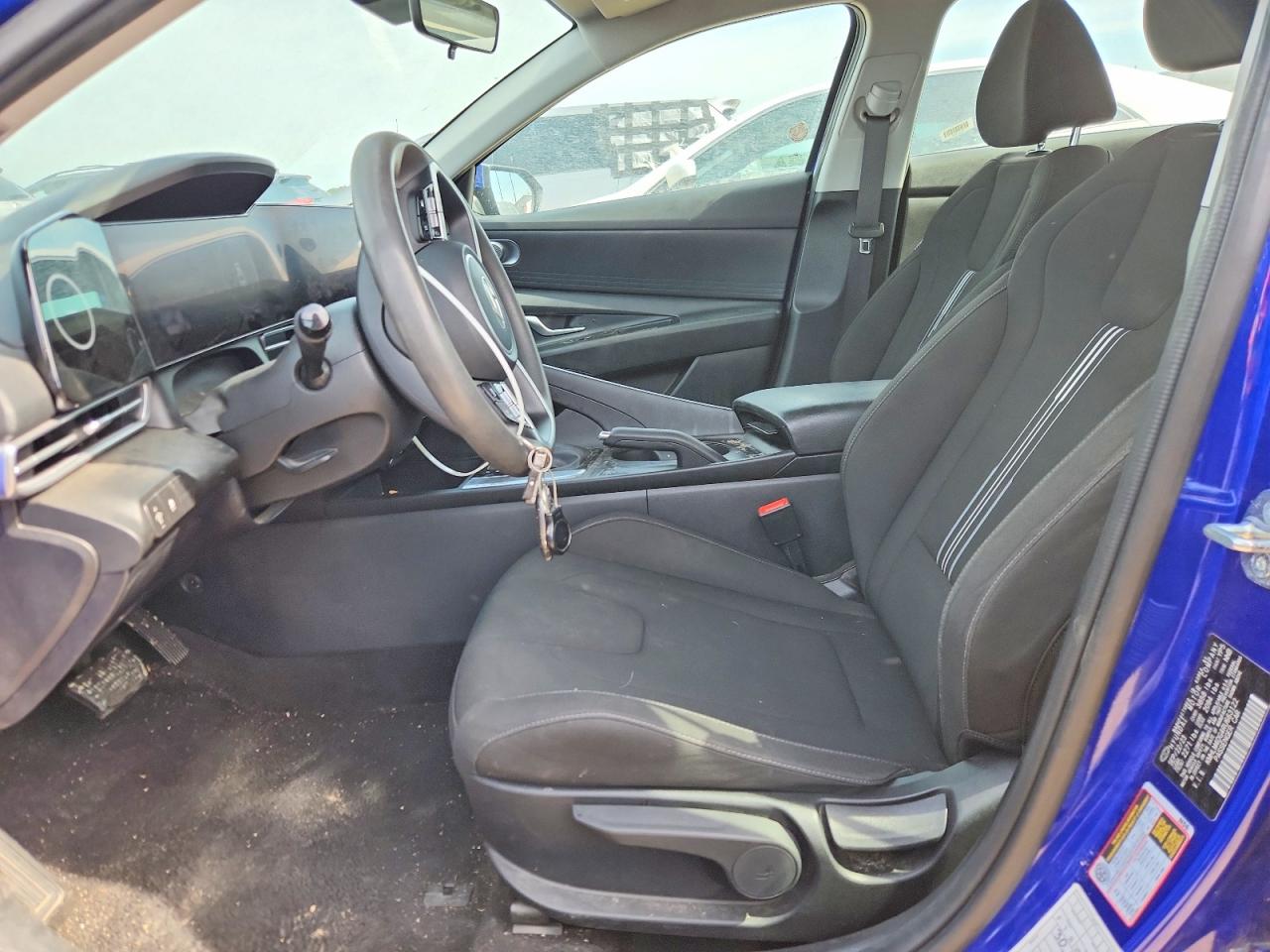 2024 HYUNDAI ELANTRA