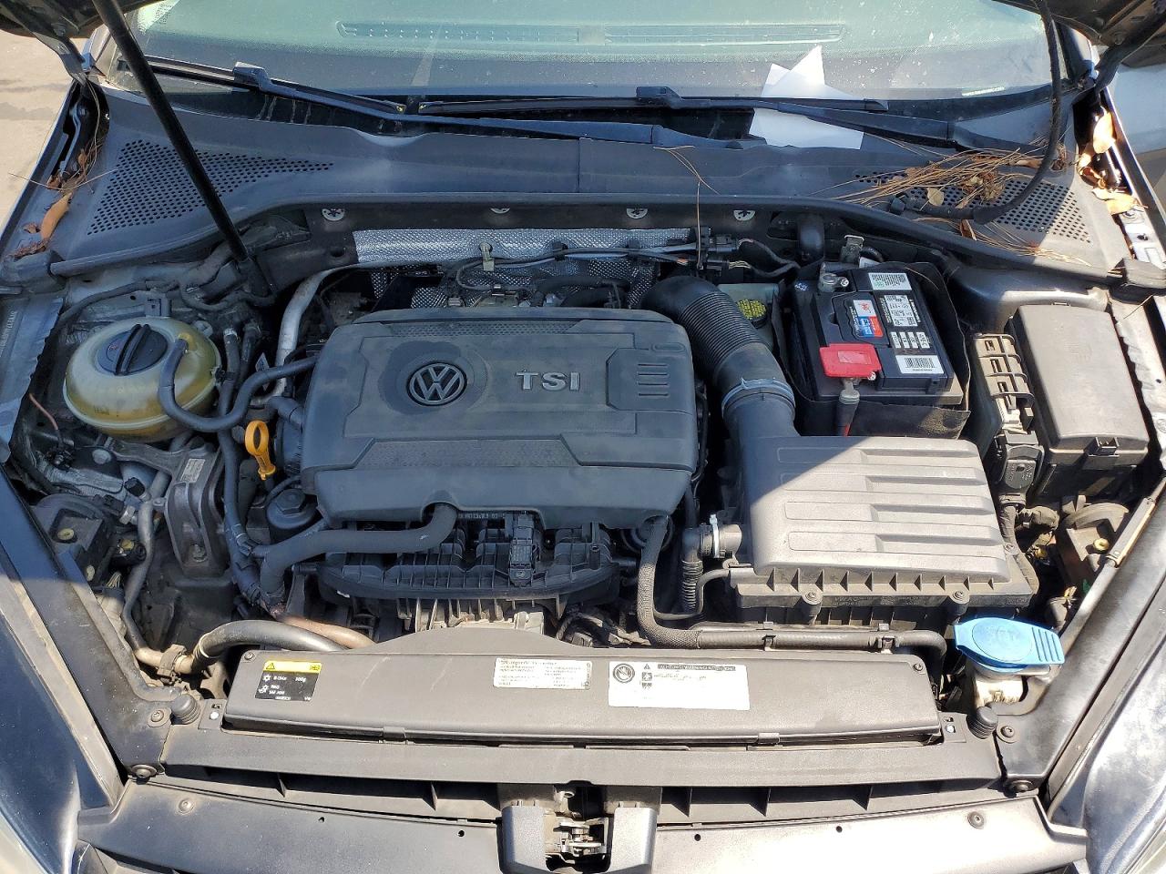 2015 VOLKSWAGEN GOLF