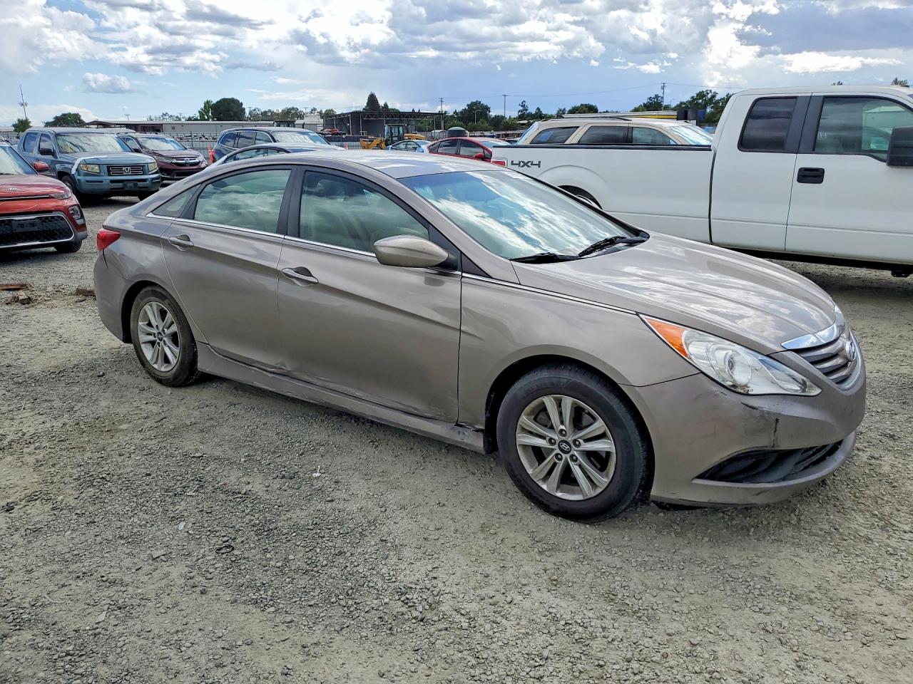 2014 HYUNDAI SONATA