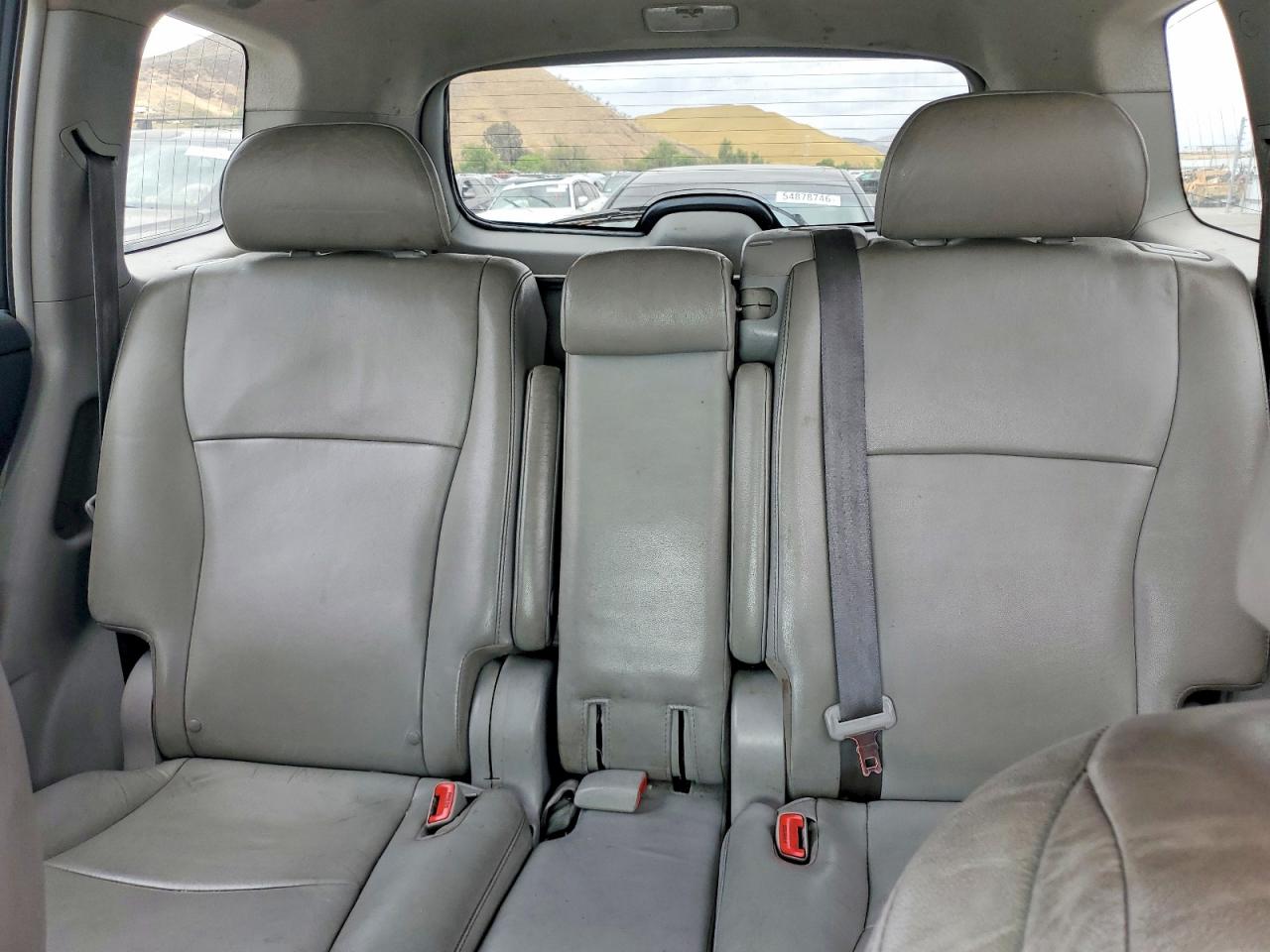 2011 TOYOTA HIGHLANDER