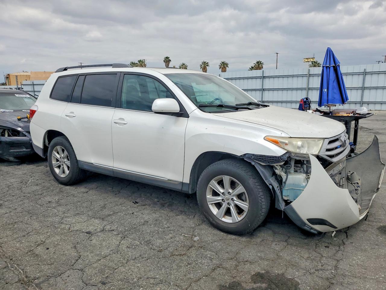 2011 TOYOTA HIGHLANDER