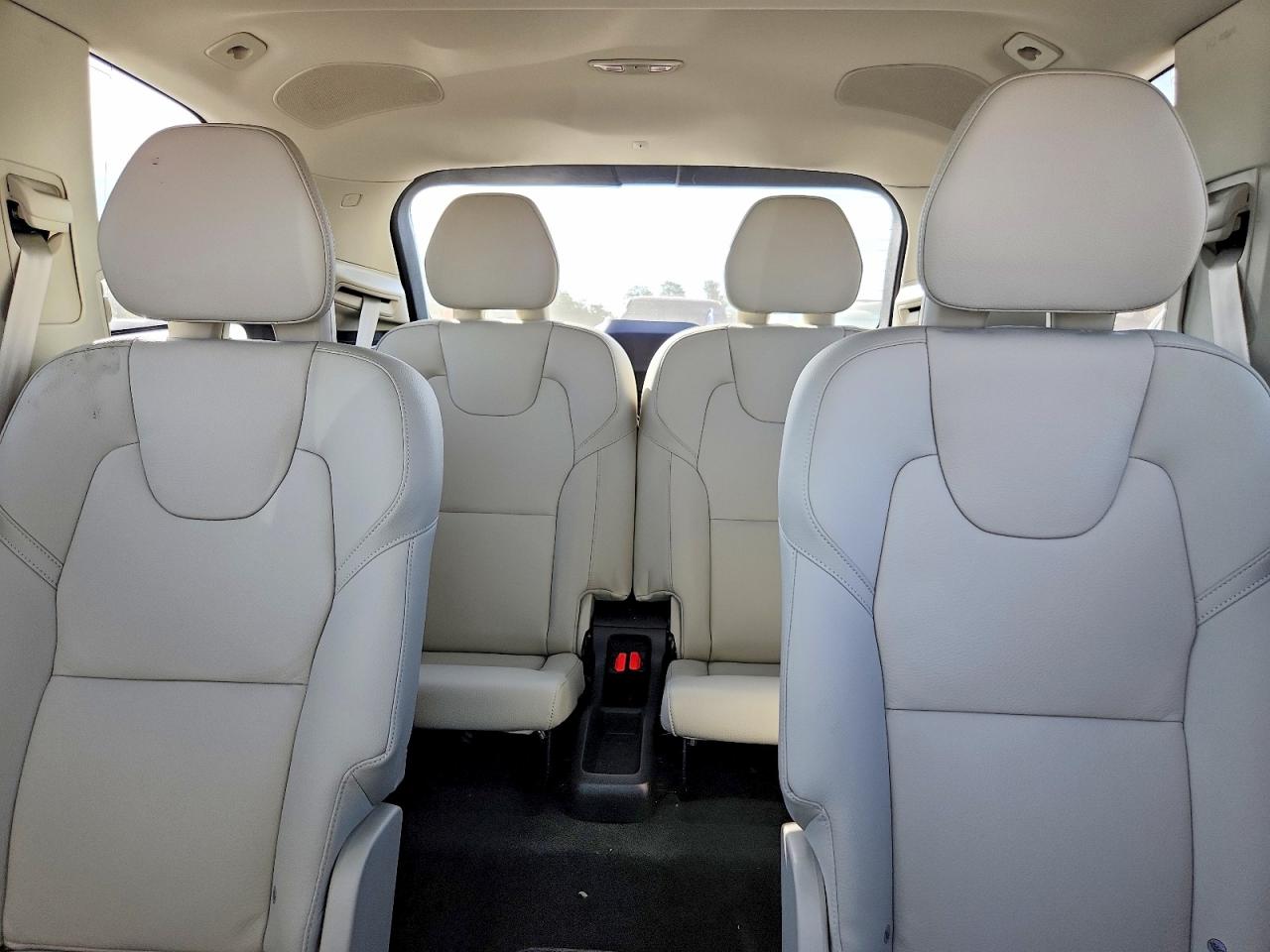 2024 VOLVO XC90