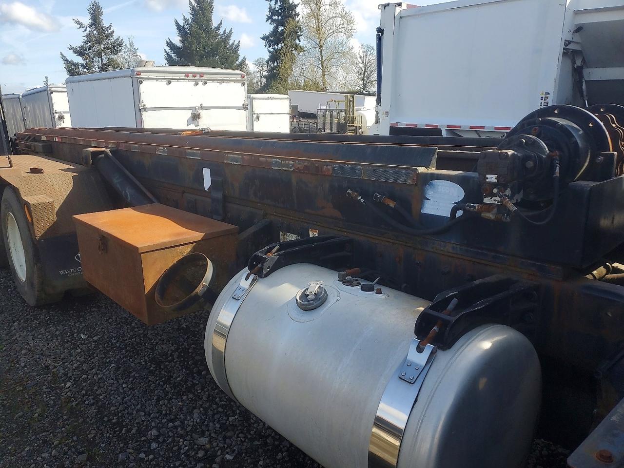 2001 PETERBILT ALL OTHER