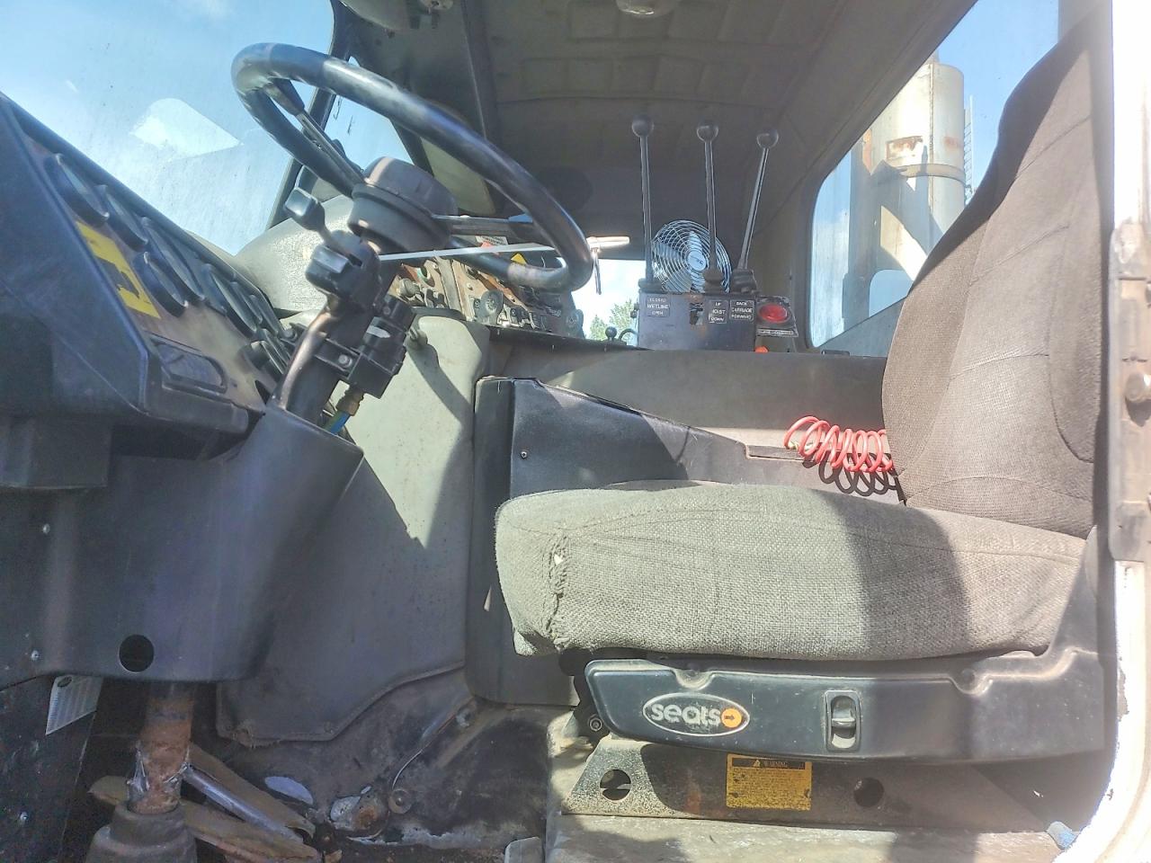 2001 PETERBILT ALL OTHER