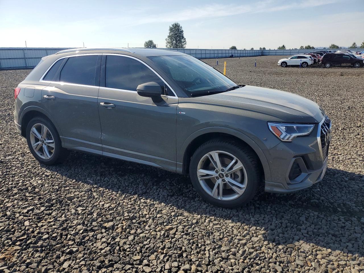2022 AUDI Q3