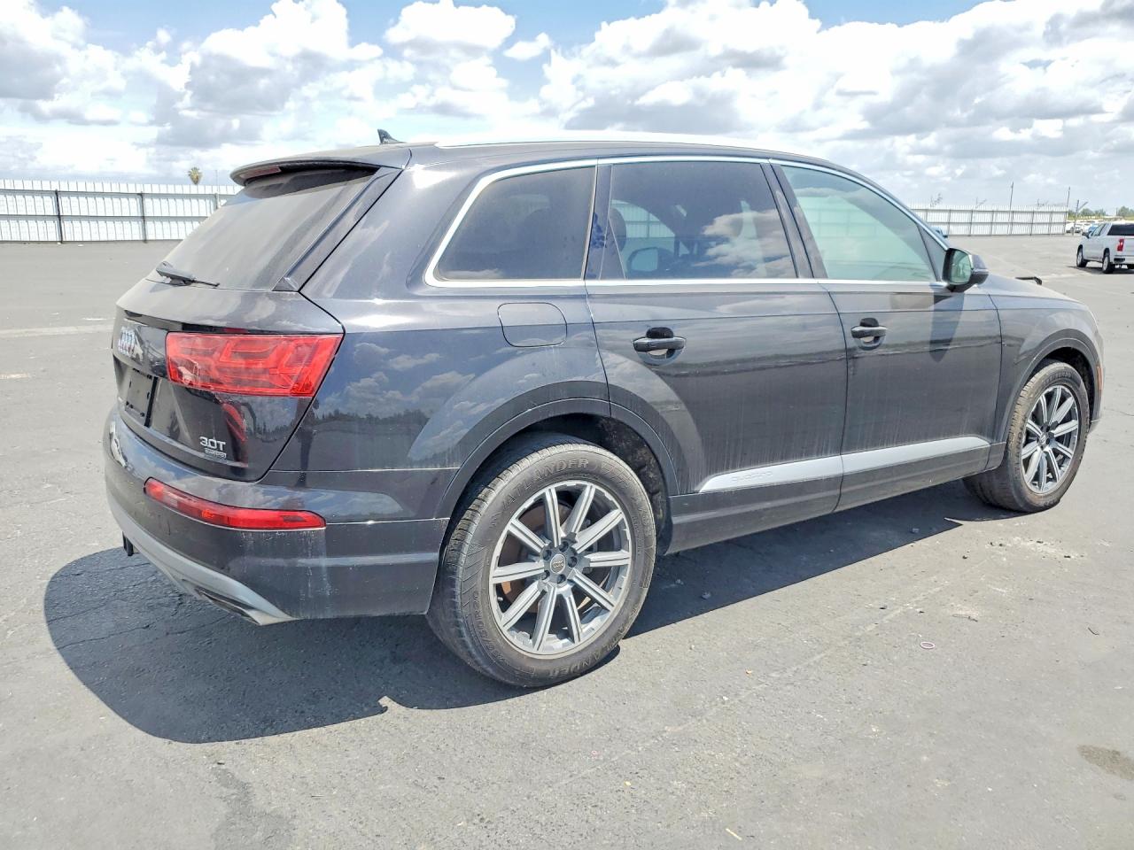 2017 AUDI Q7
