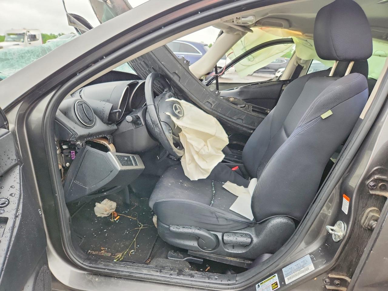 2010 MAZDA MAZDA3