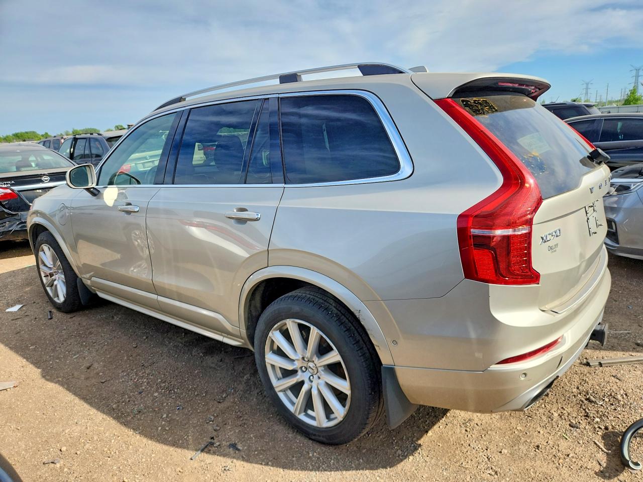2016 VOLVO XC90