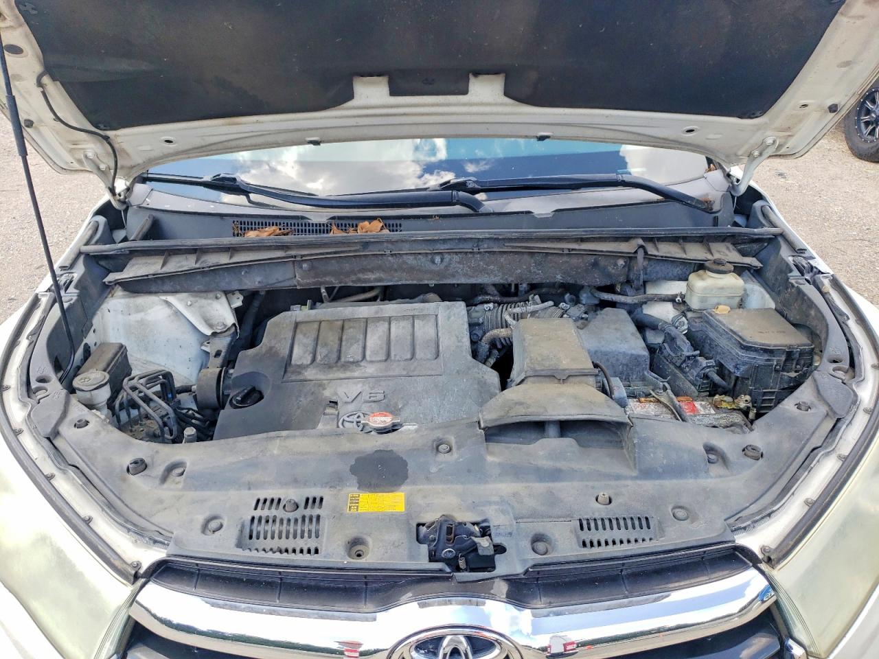 2016 TOYOTA HIGHLANDER