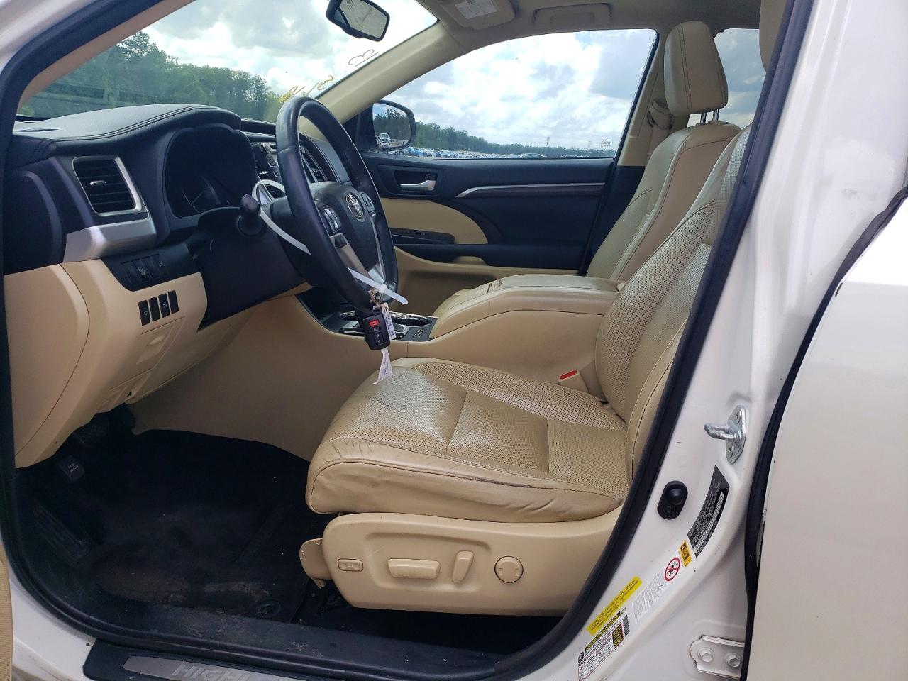 2016 TOYOTA HIGHLANDER