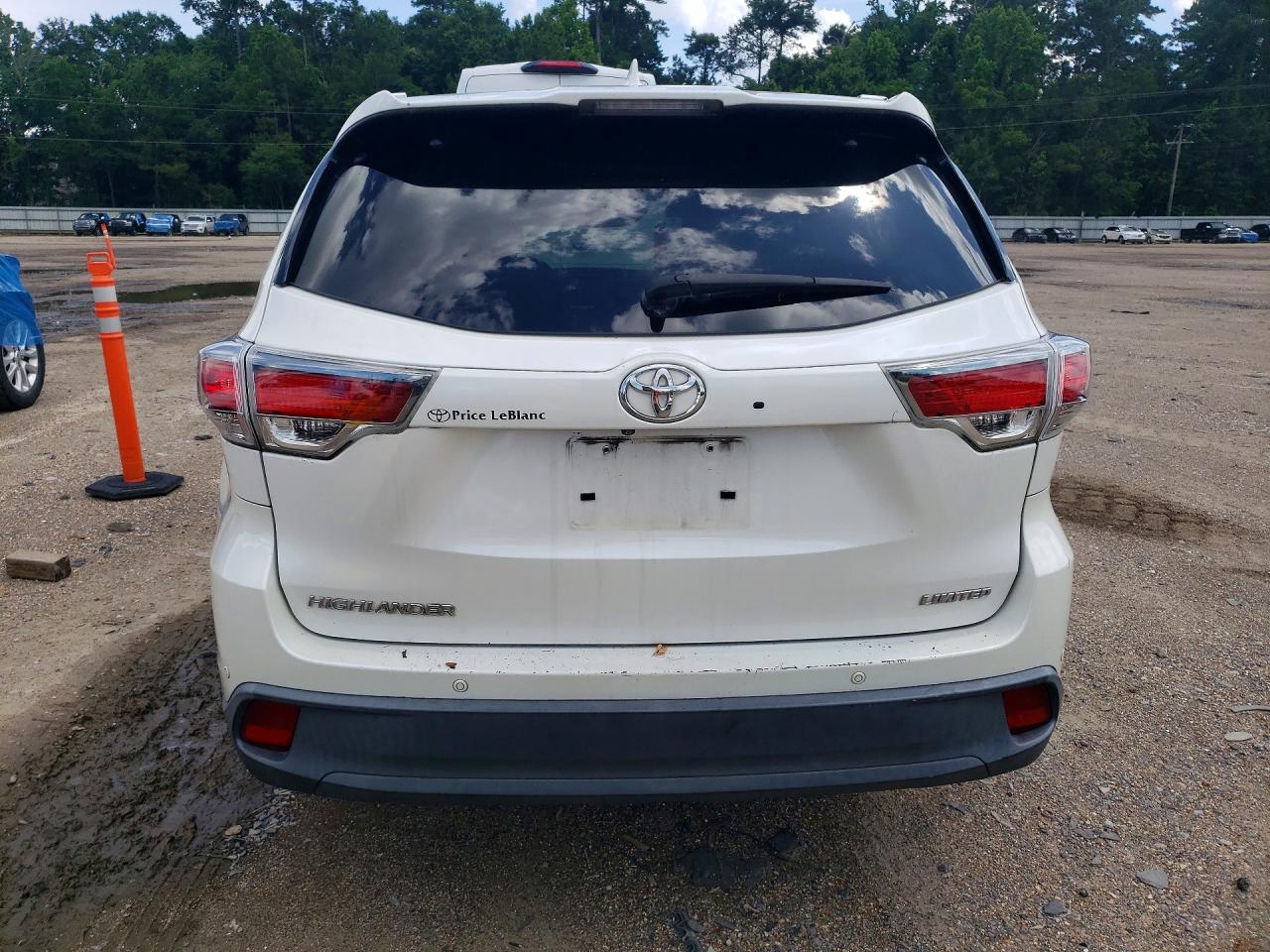 2016 TOYOTA HIGHLANDER