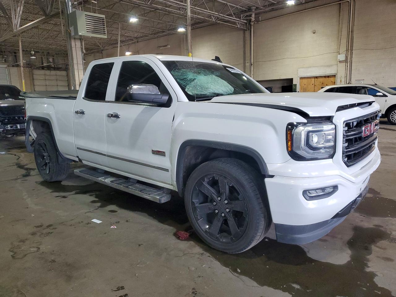 2016 GMC SIERRA