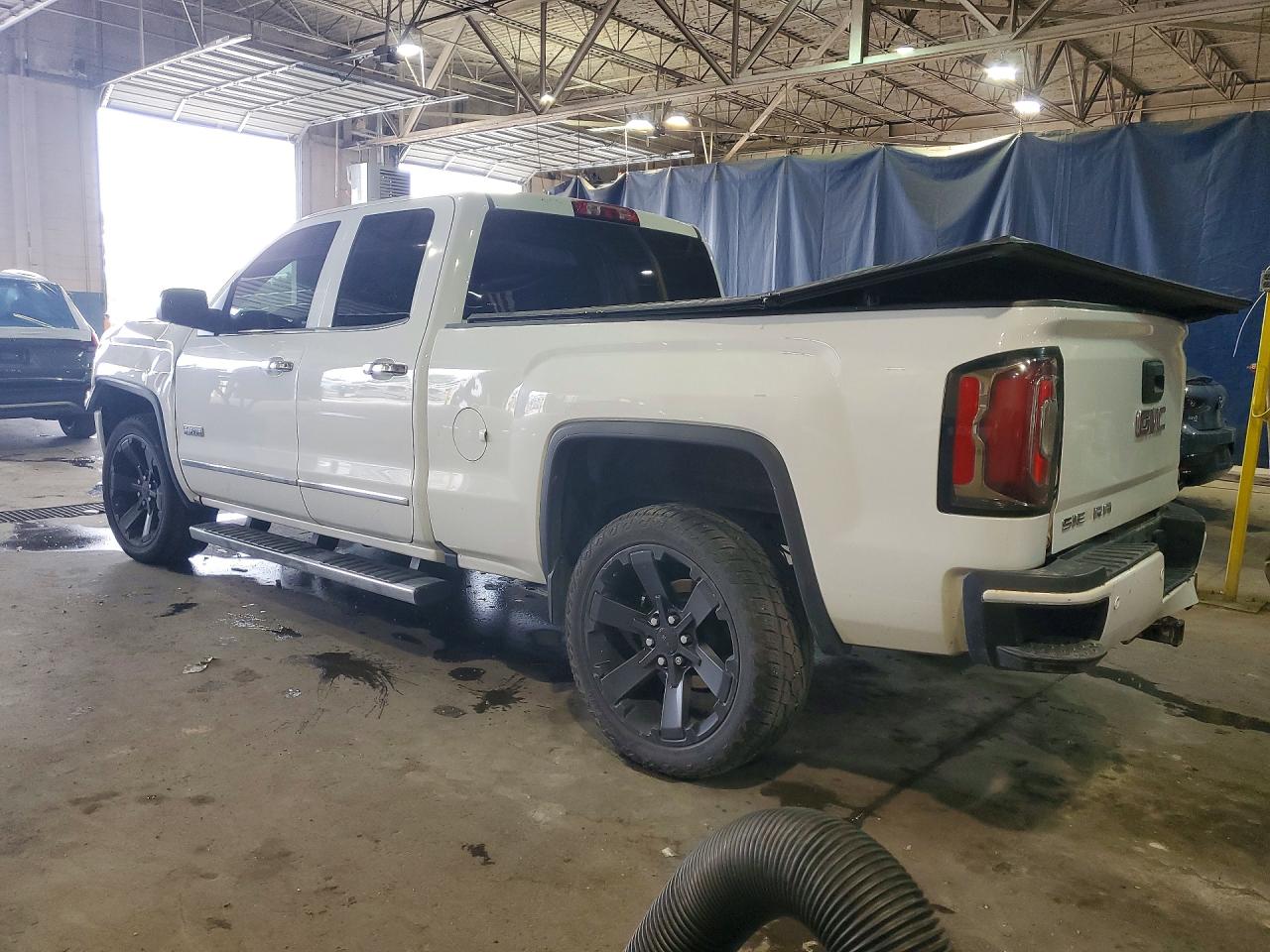 2016 GMC SIERRA