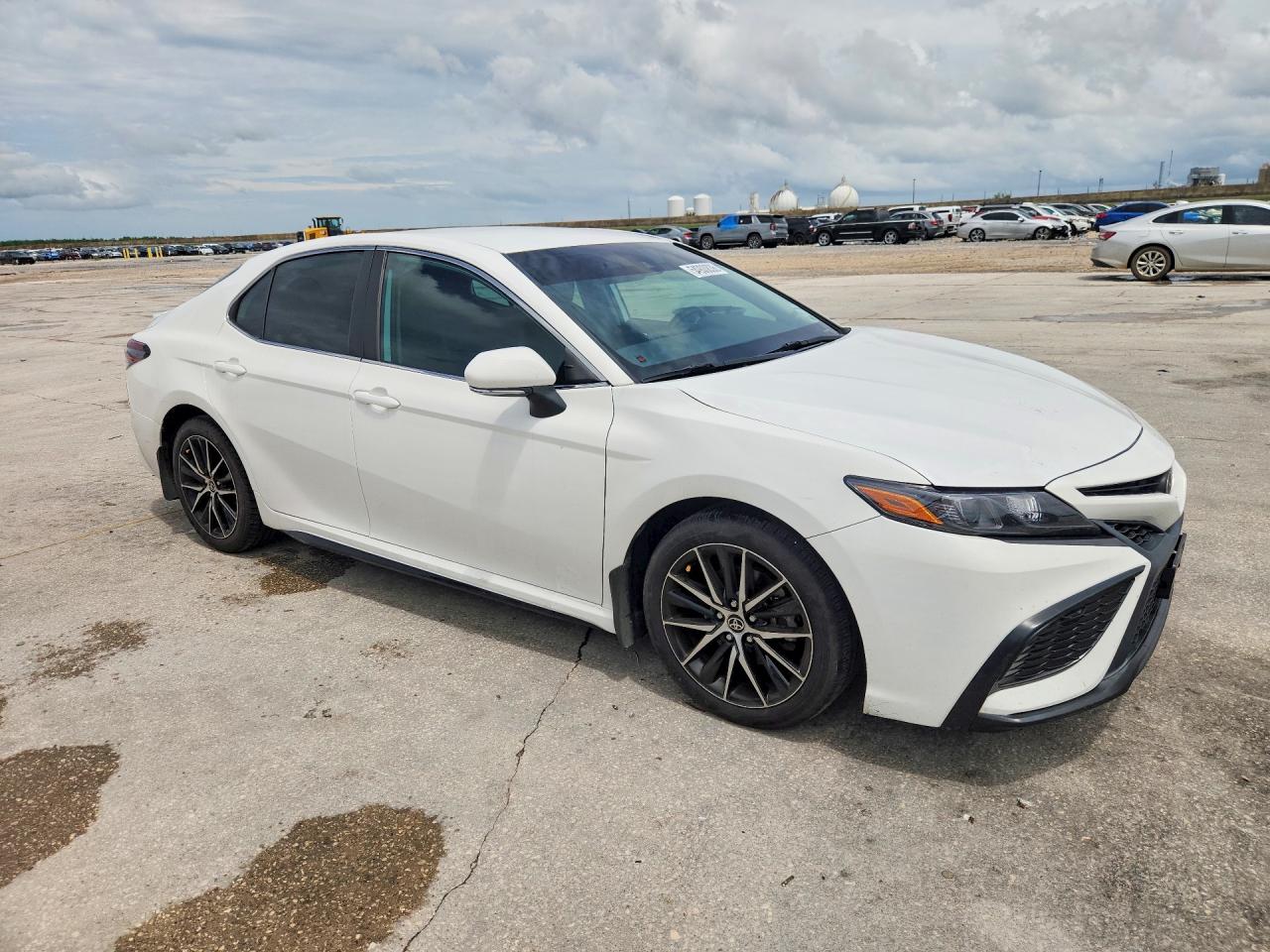 2023 TOYOTA CAMRY