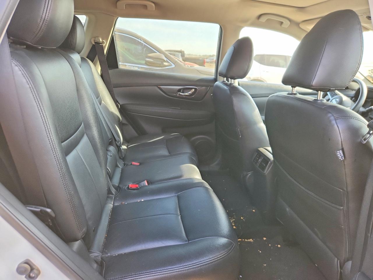 2017 NISSAN ROGUE
