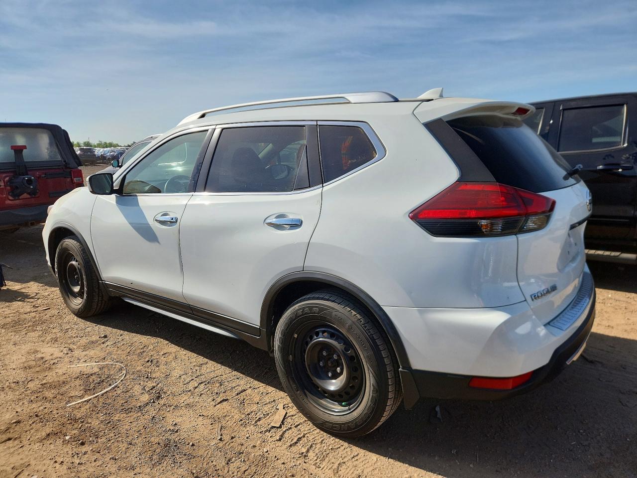2017 NISSAN ROGUE
