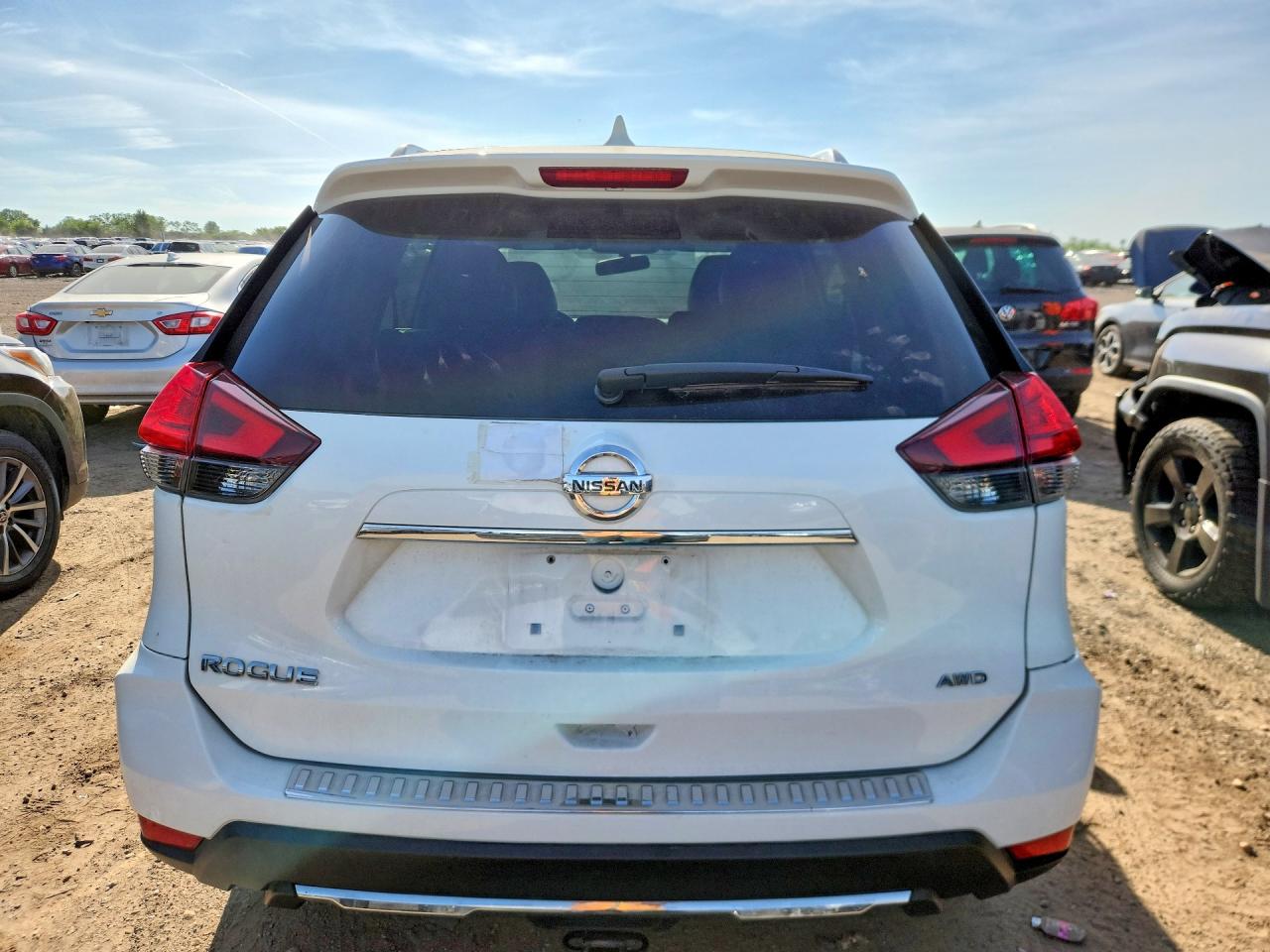2017 NISSAN ROGUE