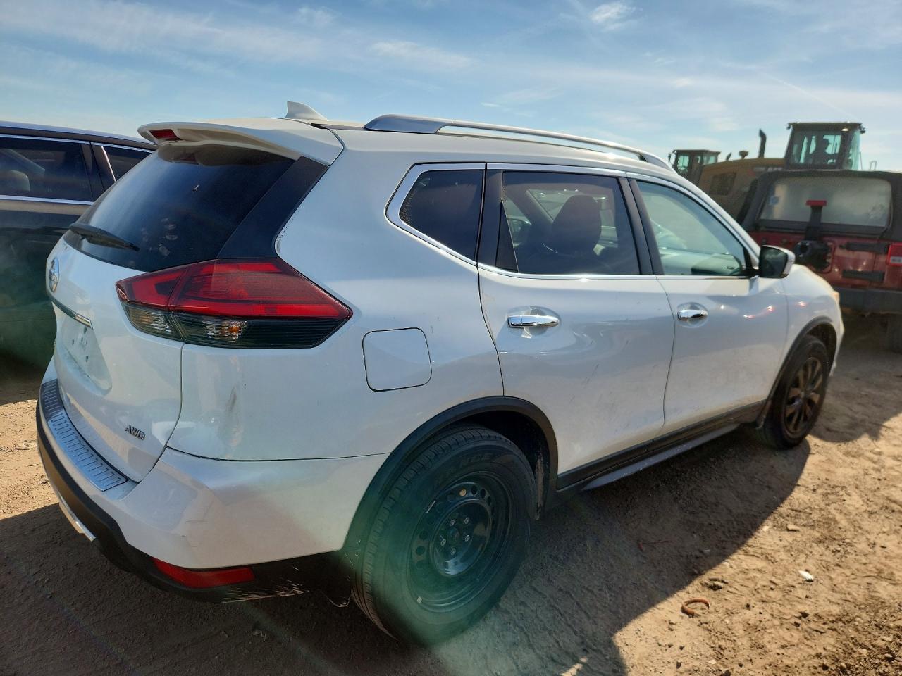 2017 NISSAN ROGUE