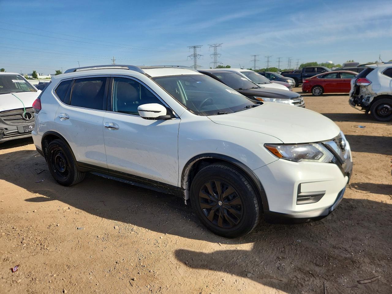 2017 NISSAN ROGUE