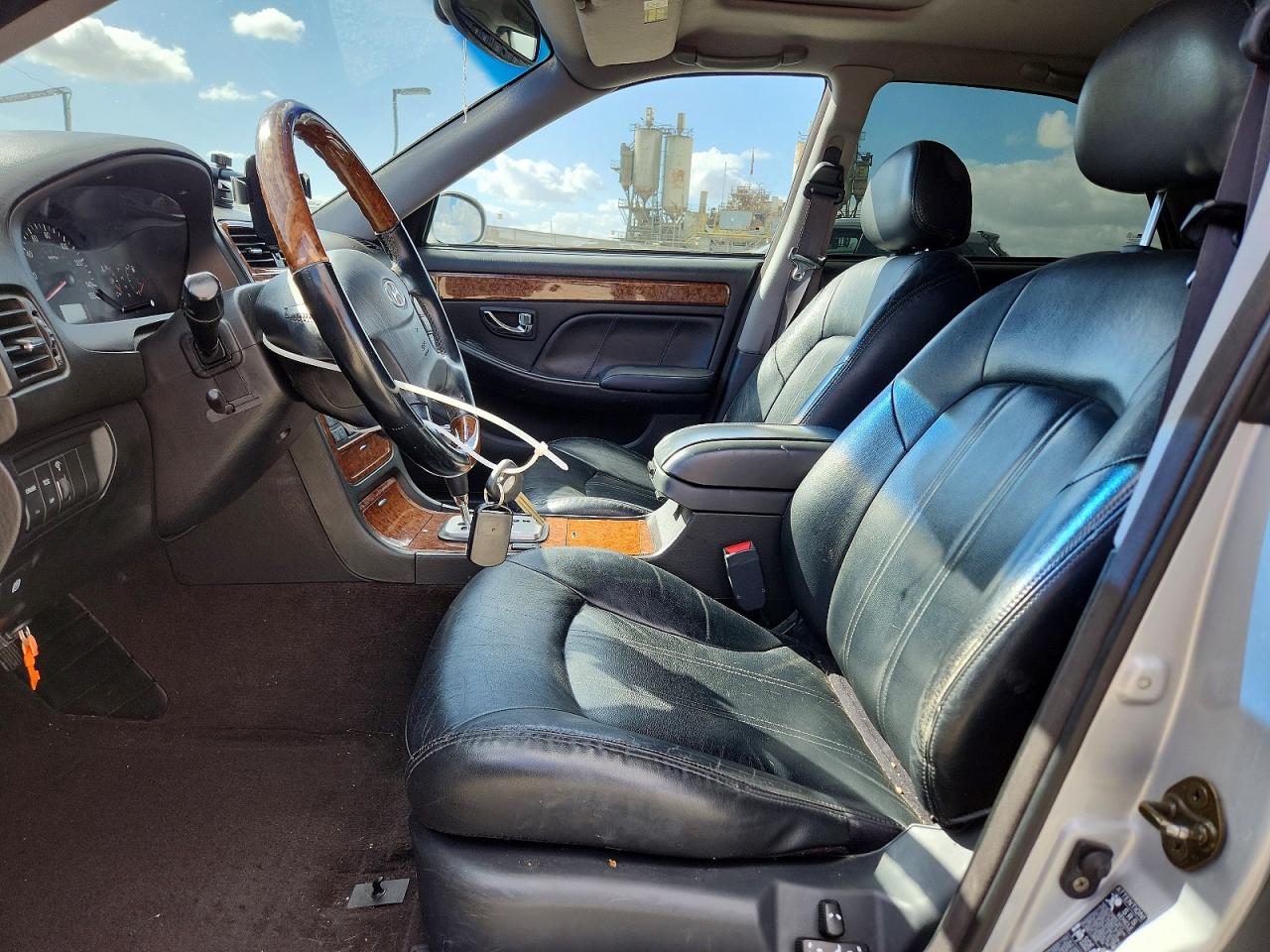 2004 HYUNDAI GRANDEUR