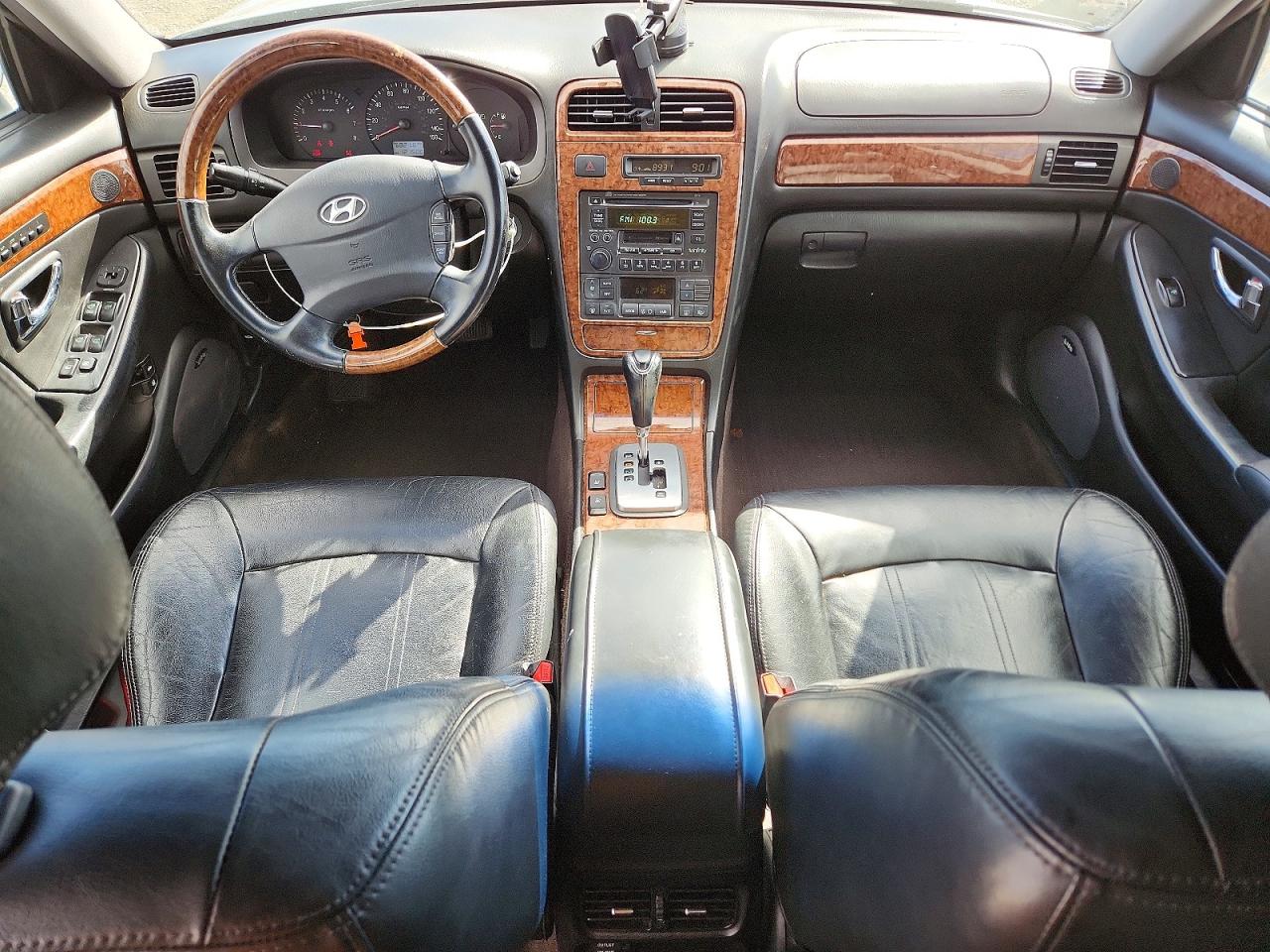 2004 HYUNDAI GRANDEUR