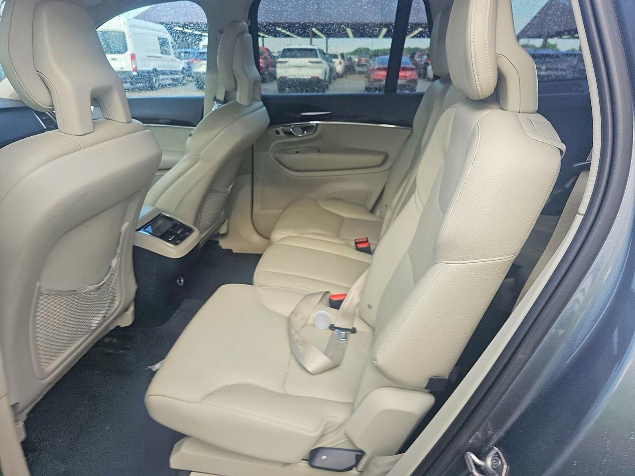 2017 VOLVO XC90