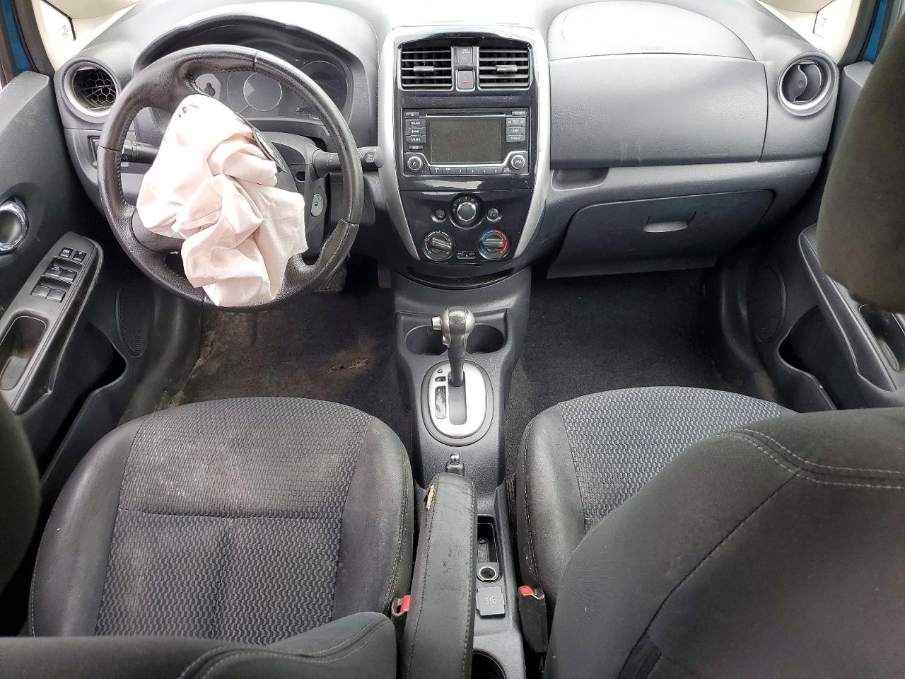 2015 NISSAN VERSA