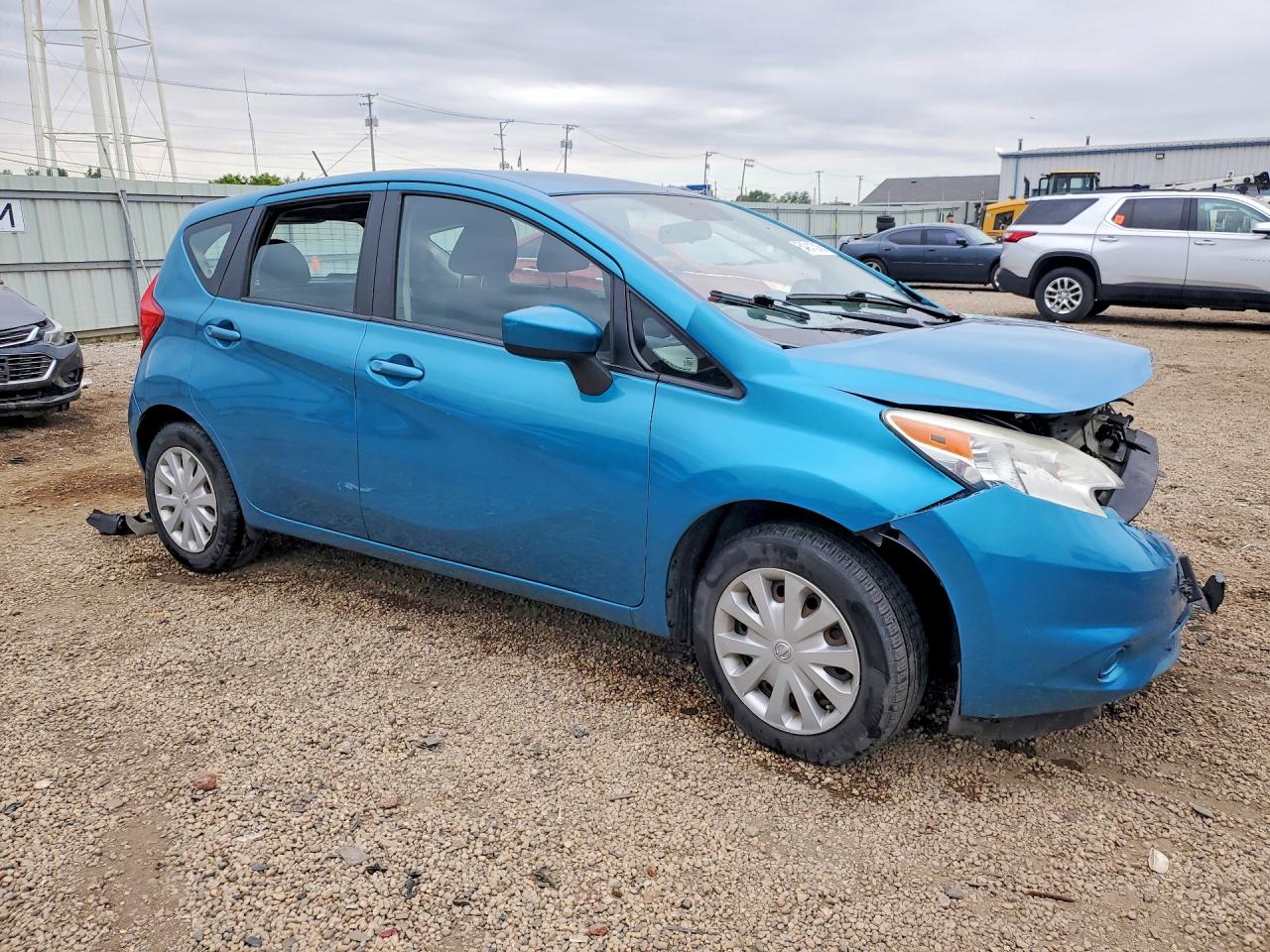 2015 NISSAN VERSA