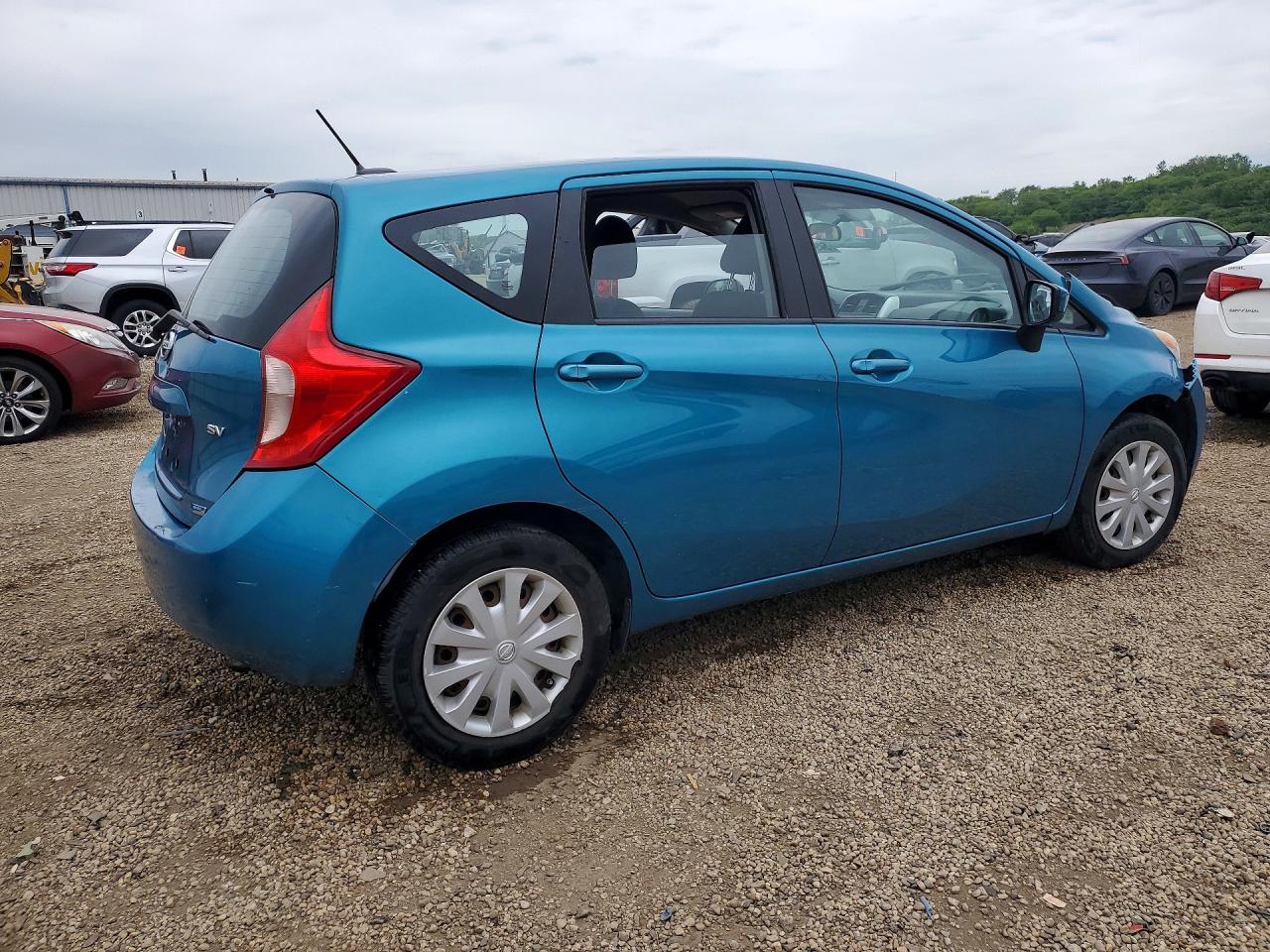 2015 NISSAN VERSA