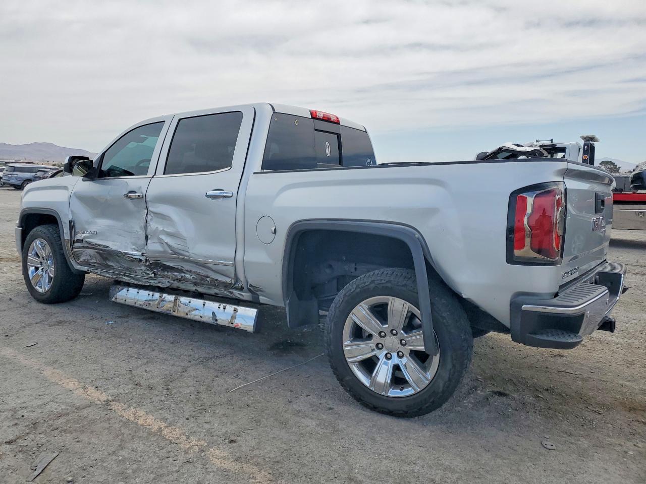 2016 GMC SIERRA