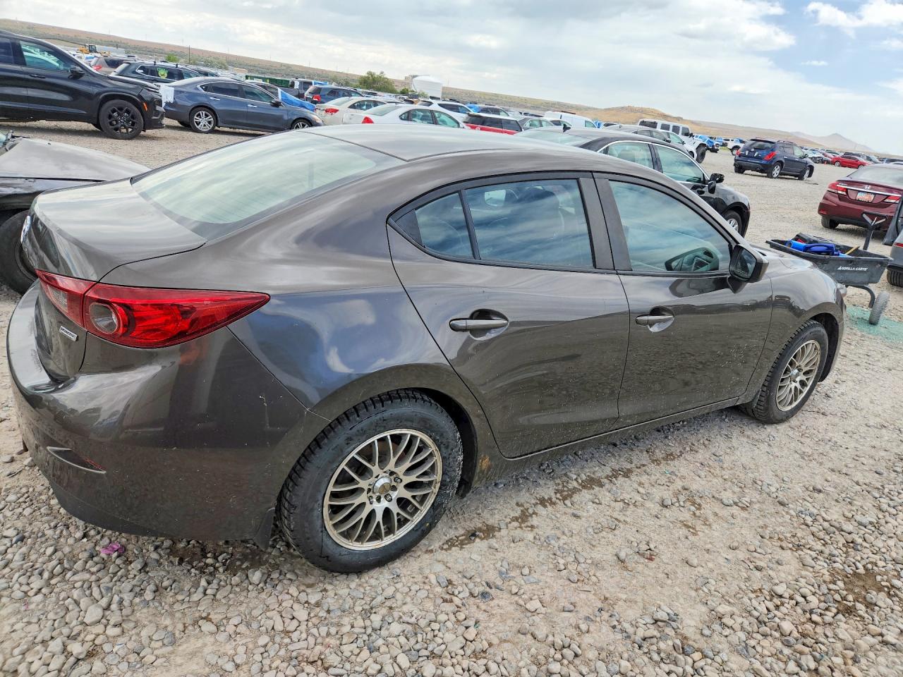 2017 MAZDA 3