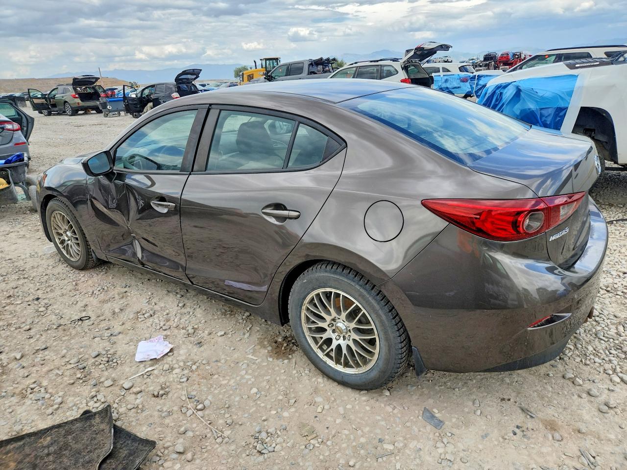 2017 MAZDA 3