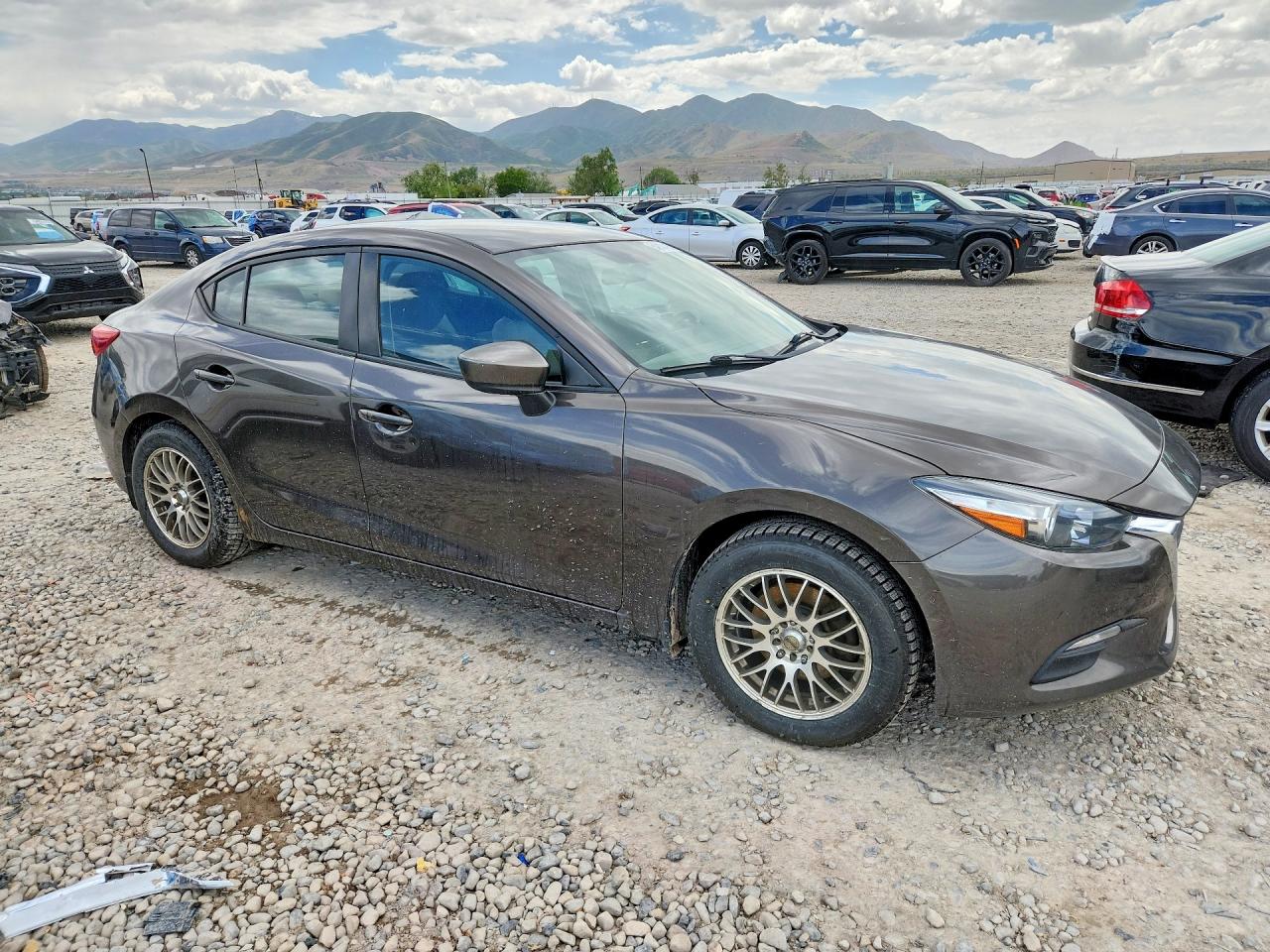 2017 MAZDA 3