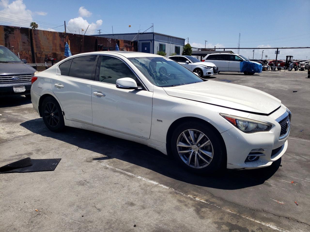 2016 INFINITI Q50