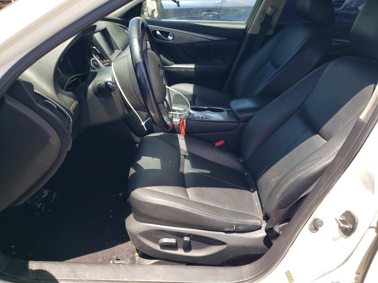 2016 INFINITI Q50