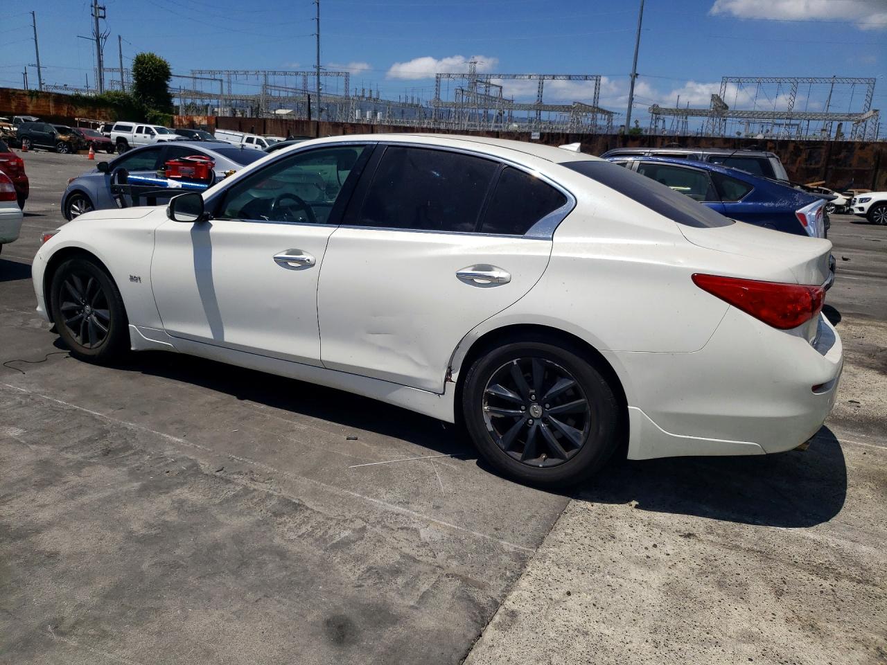 2016 INFINITI Q50
