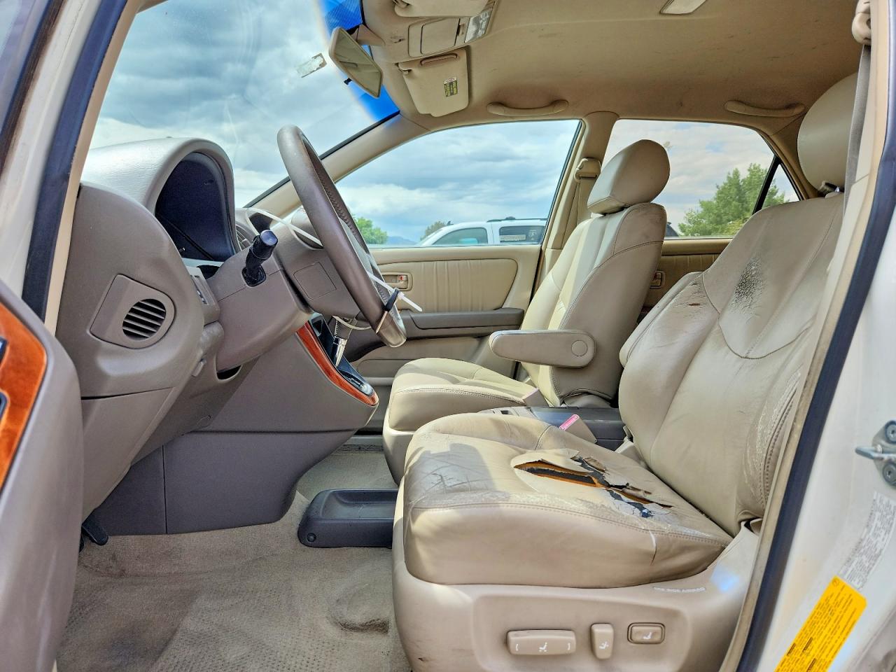 2000 LEXUS RX300
