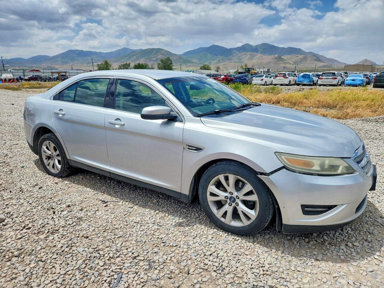 2011 FORD TAURUS