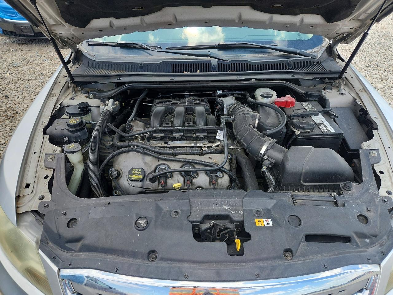 2011 FORD TAURUS