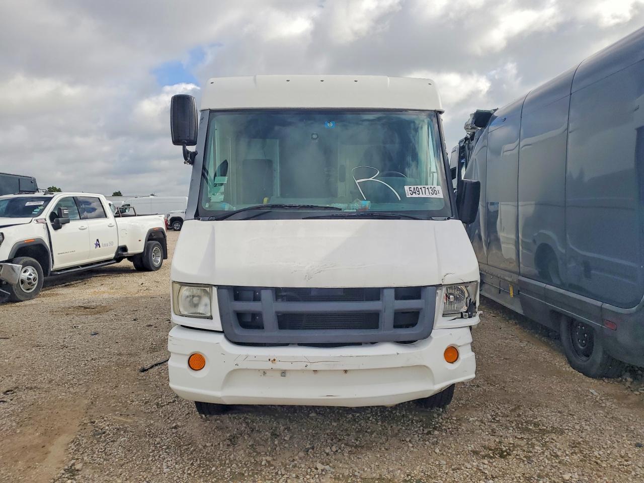2012 ISUZU NPR