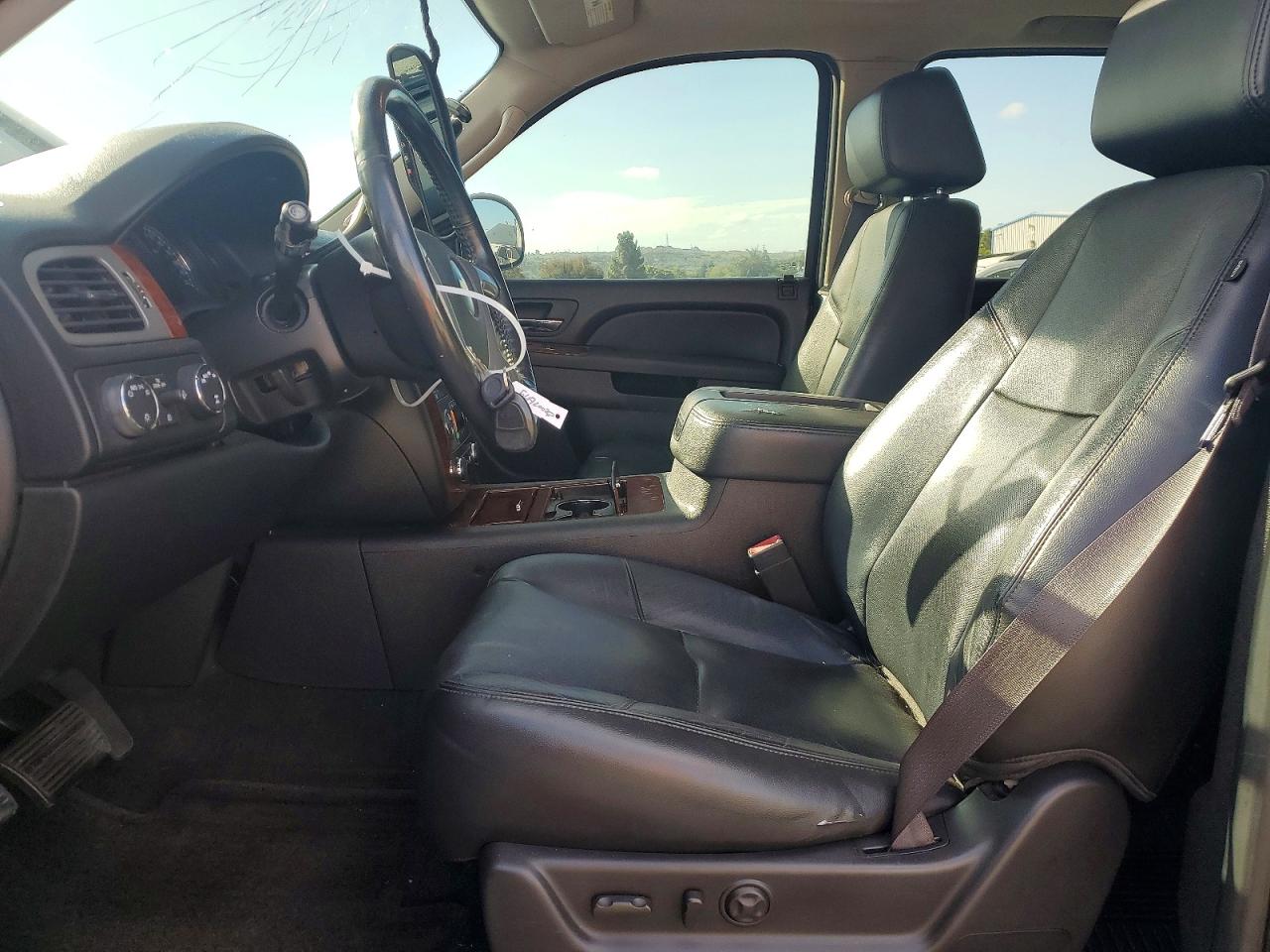 2013 CHEVROLET SUBURBAN