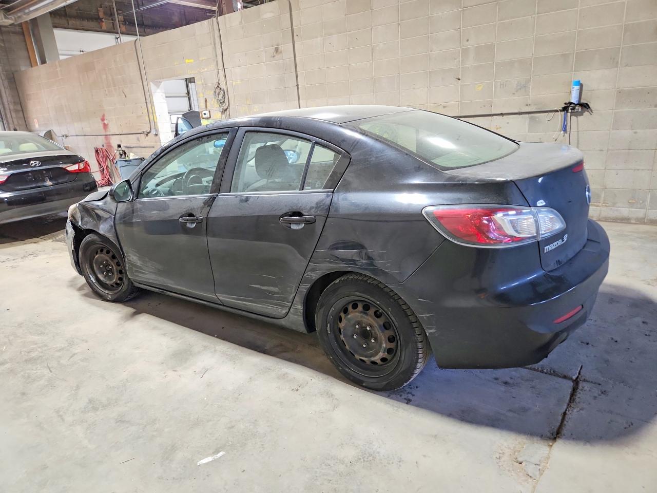 2013 MAZDA 3
