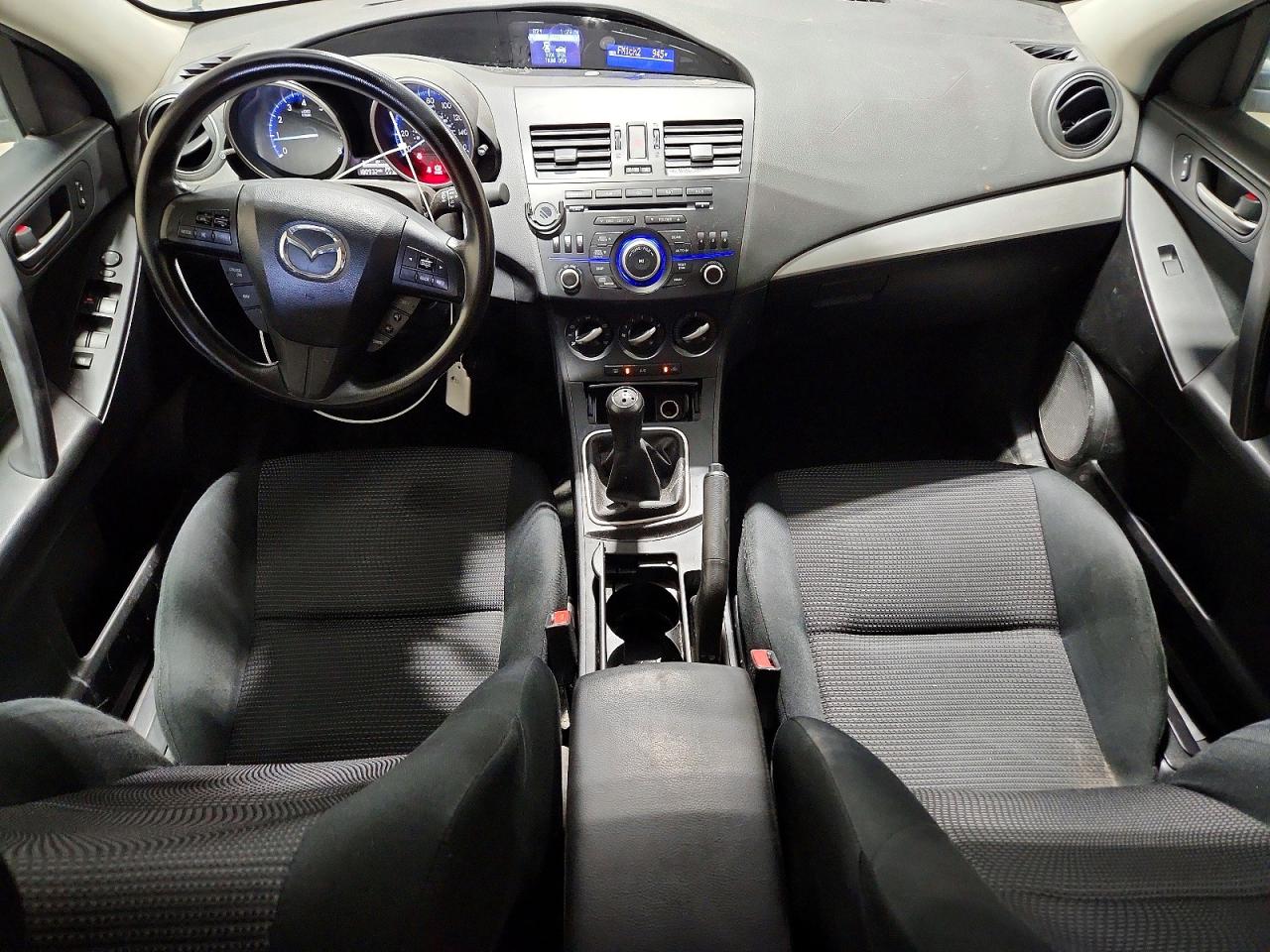 2013 MAZDA 3