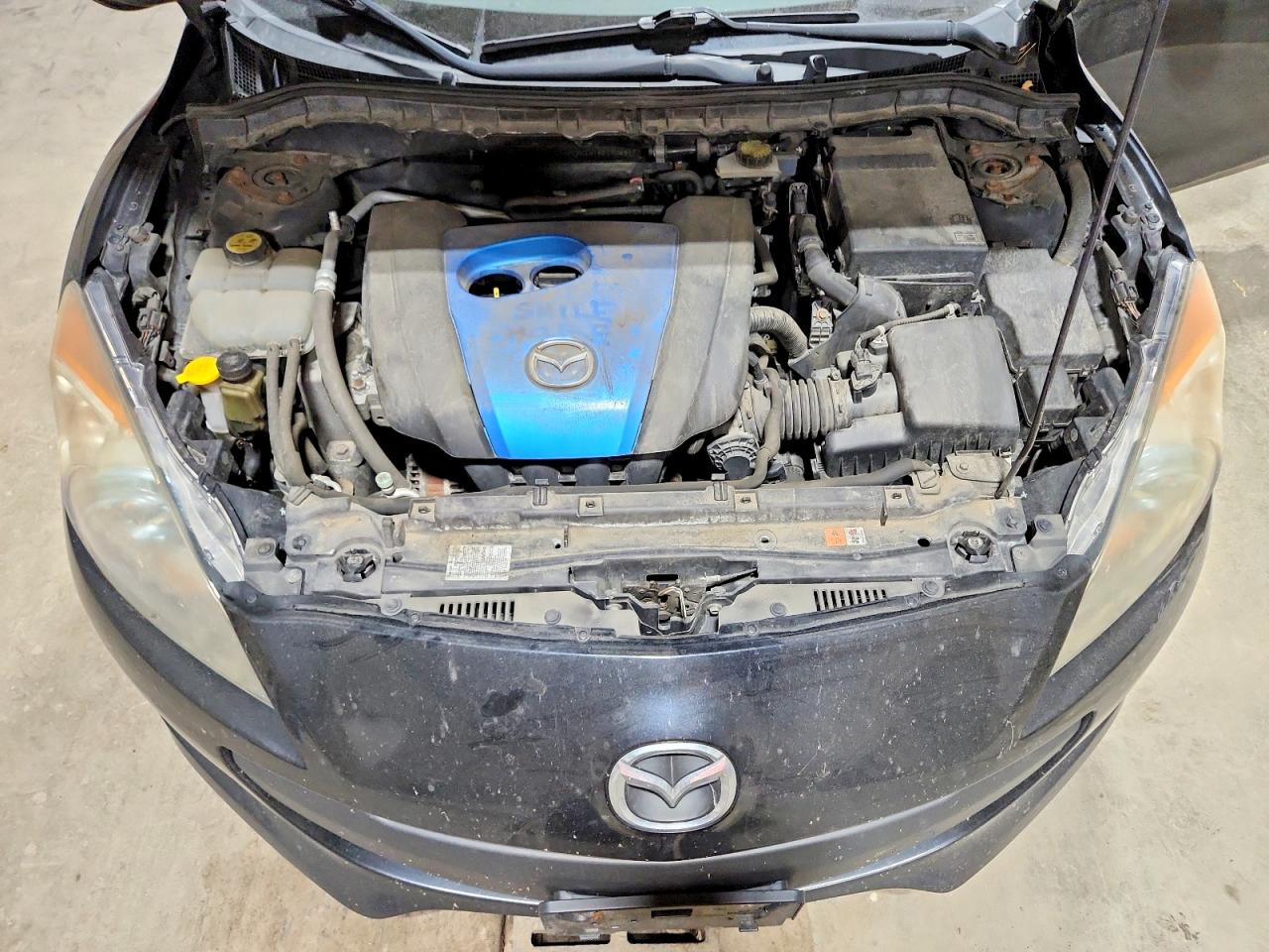 2013 MAZDA 3