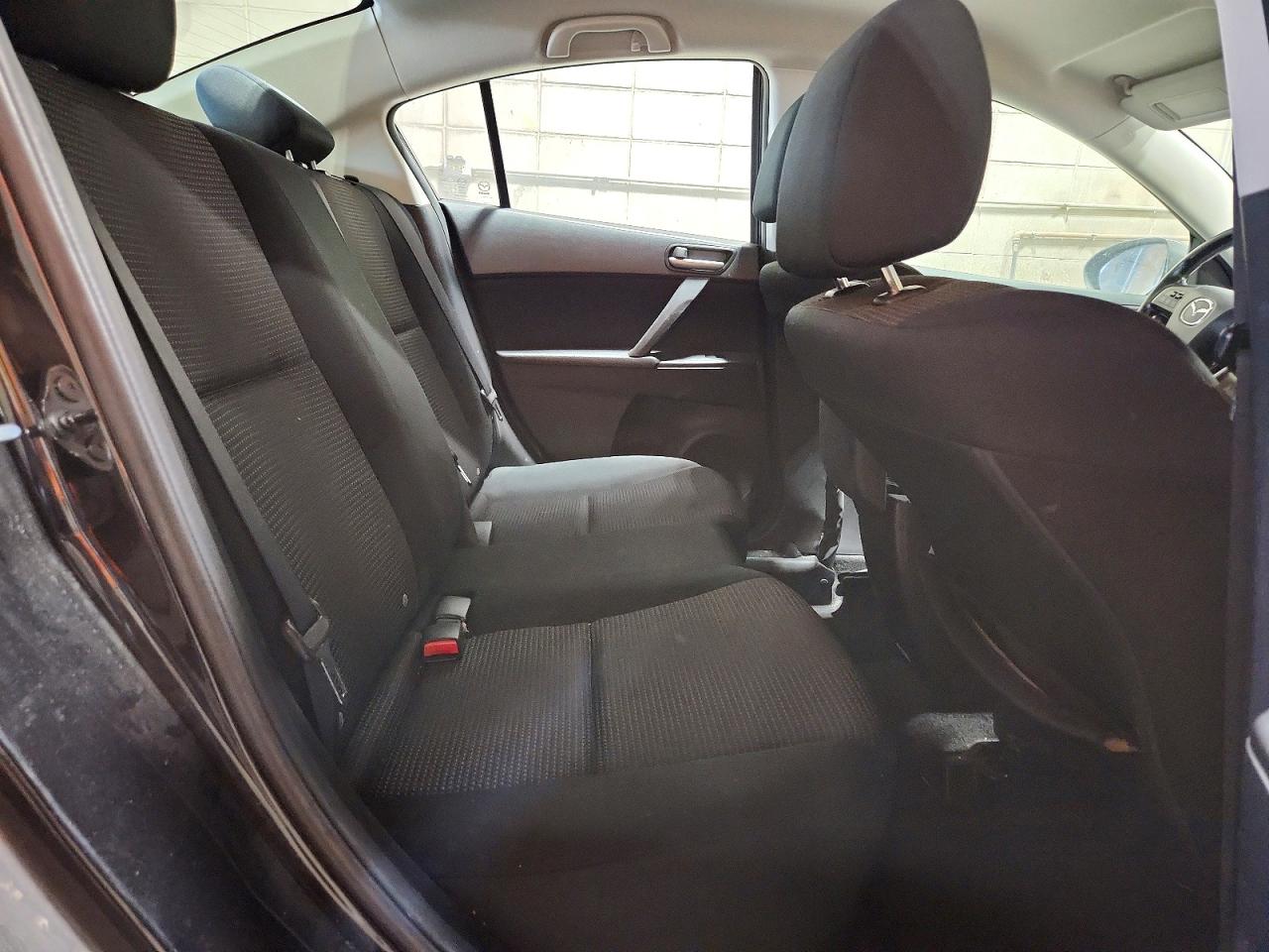 2013 MAZDA 3