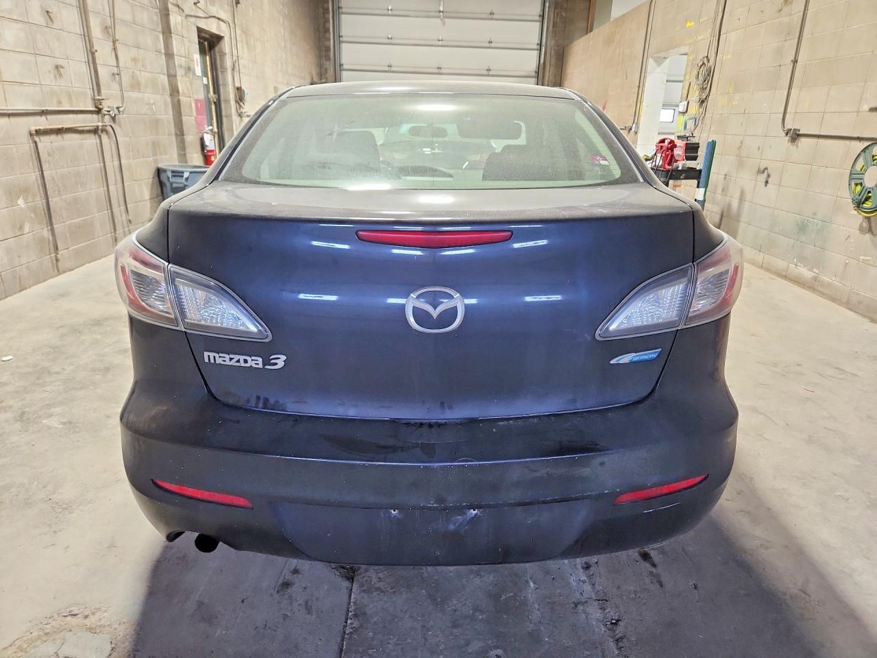 2013 MAZDA 3