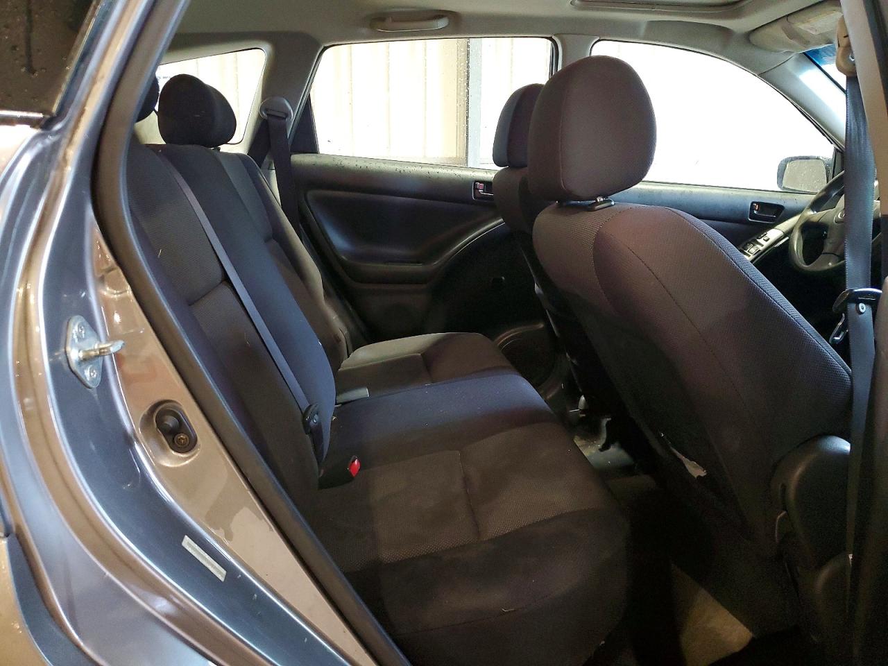 2004 PONTIAC VIBE