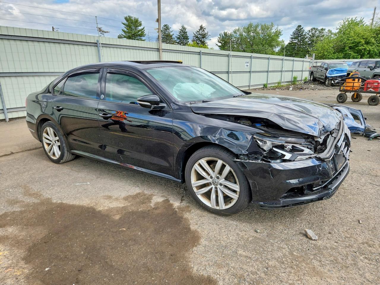 2019 VOLKSWAGEN PASSAT