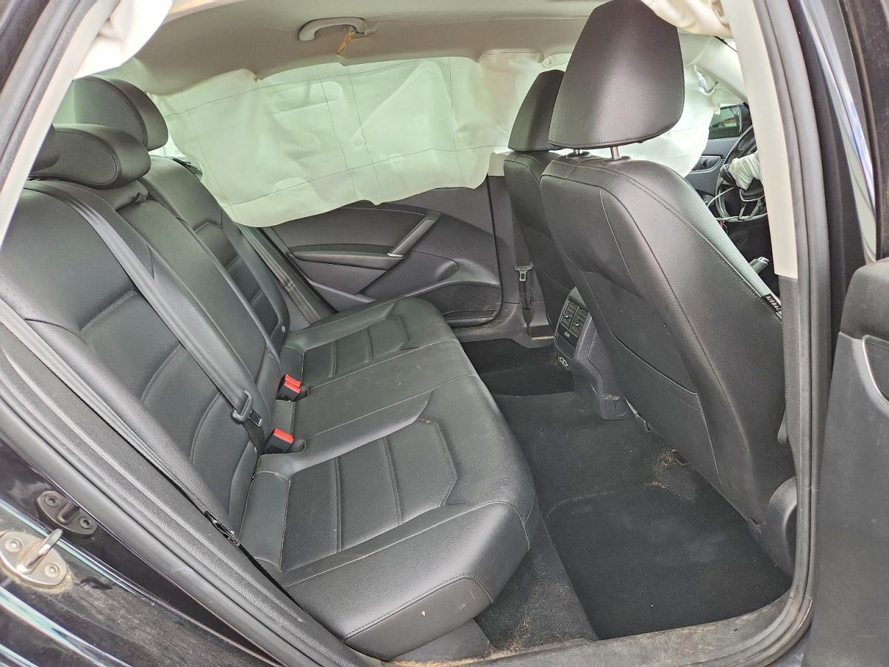 2019 VOLKSWAGEN PASSAT