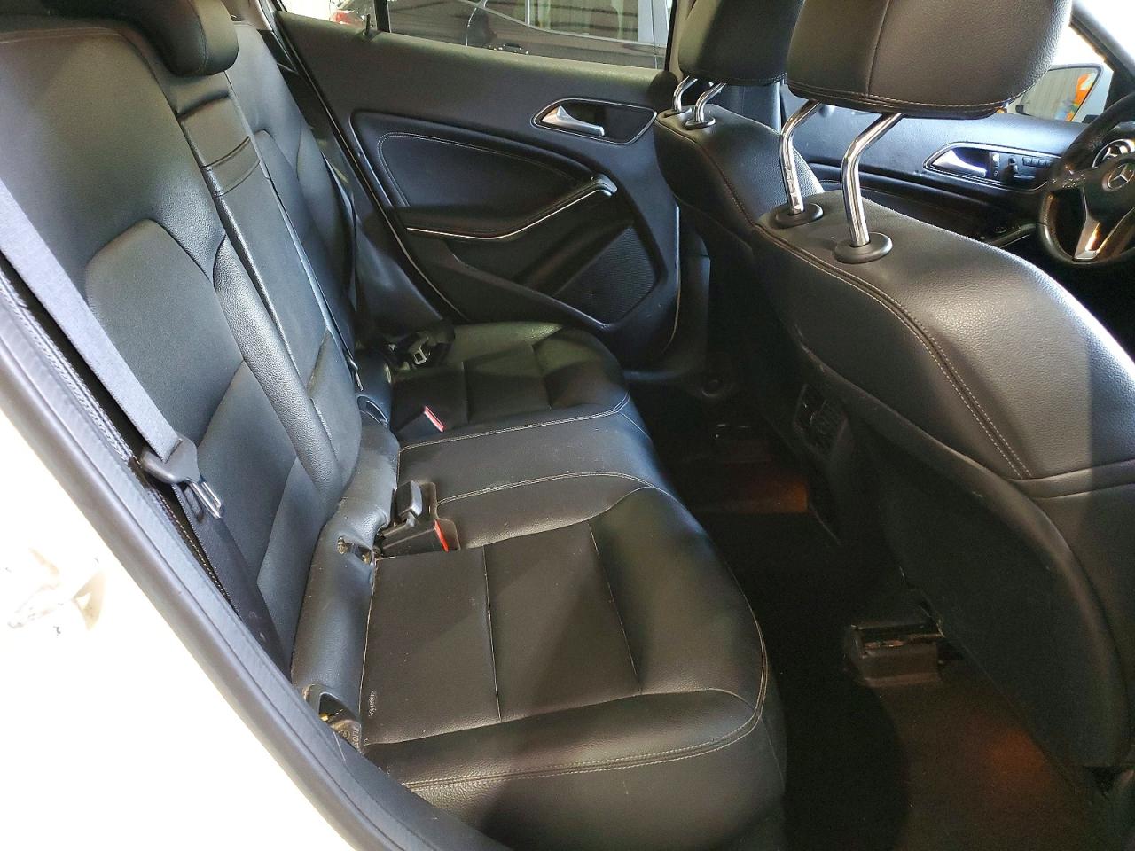 2015 MERCEDES-BENZ GLA-CLASS